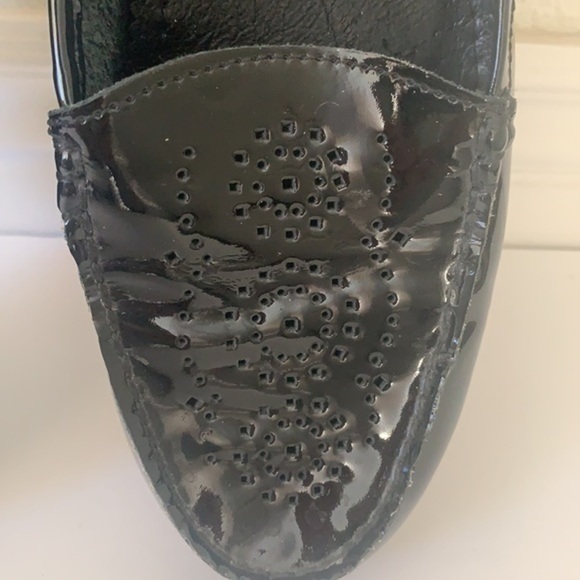 Eric Michael black patent leather perforated slip on mules in size 41 - Picture 6 of 11